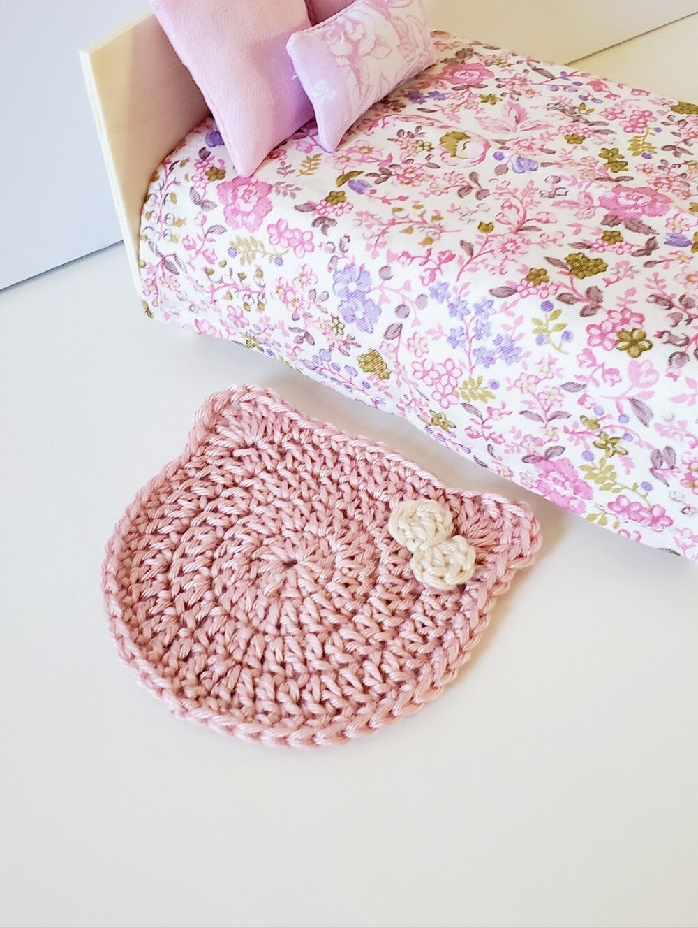 Miniature Dollhouse 1:12 Scale Cat Rug Pink Maileg